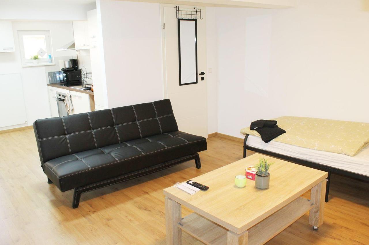 Ruhig Gelegenes Apartment Файинген-ан-дер-Энц Экстерьер фото